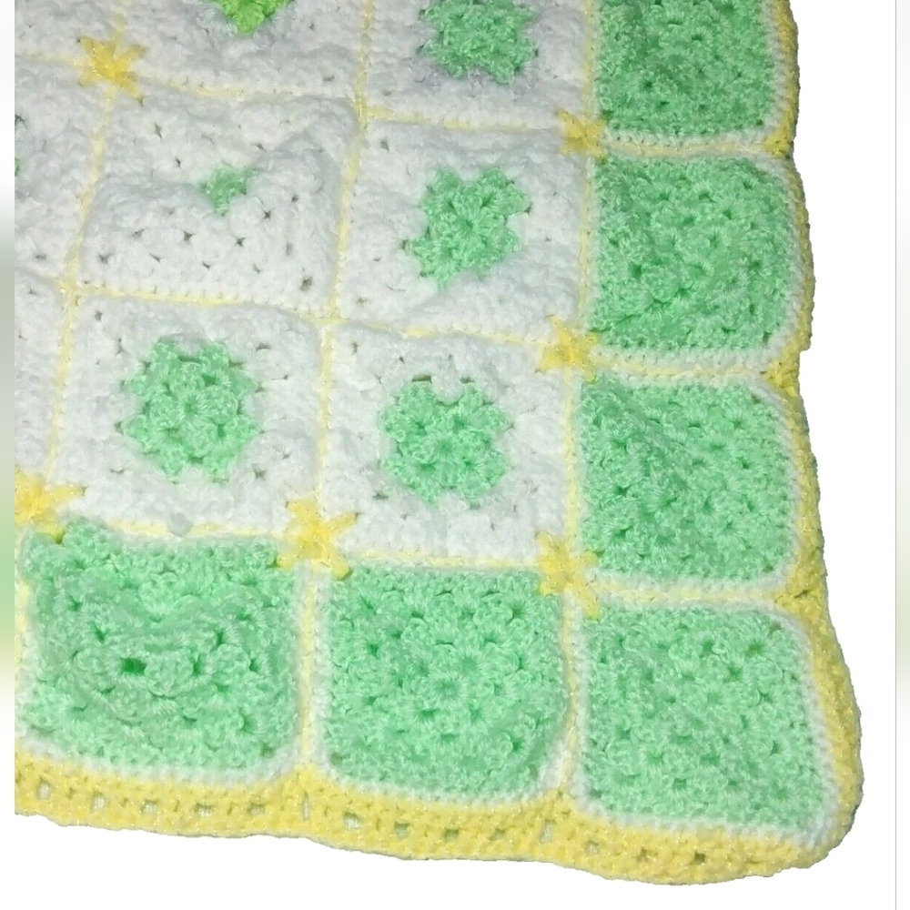 Hand Knit Crochet Blanket, Crib/Twin Green White Yellow 39"x40" Project Linus - Picture 5 of 7